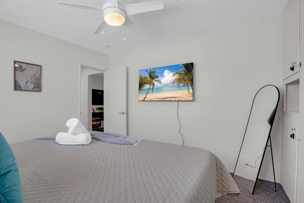 6Th Haven, Arcade, King Bed, Games, 1 Mile To Beaches 长滩 外观 照片
